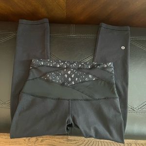 Lululemon Athletica Capri Leggings. Size 6
